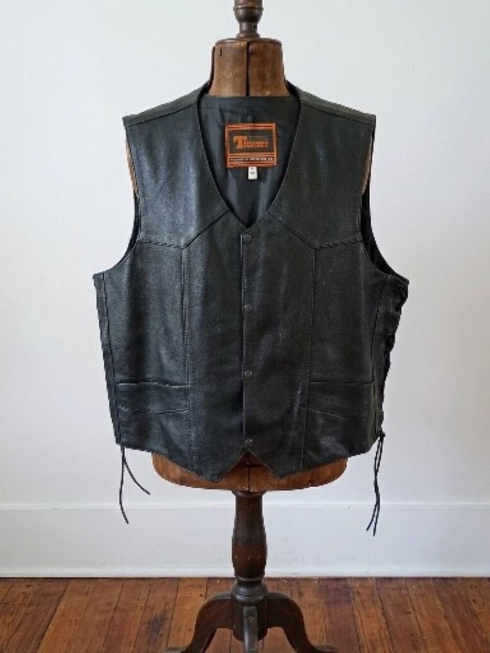 TENNESSEE LEATHER CO Leather Vest Mens 52 XXL Black Motorcycle Snaps 2XL Vintage